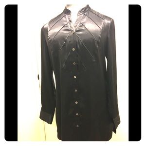 Chico’s black mandarin collar satin tunic top